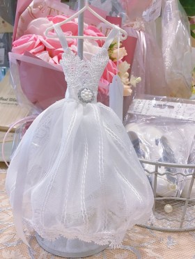 Junebride4