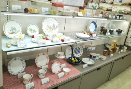 売り場 食器 c12492088201152024e871381f911c78